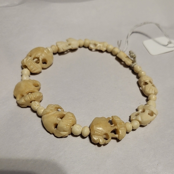 Jewelry - Vintage 1960s Hand Carved Bone - Elephant Stretchy Bracelet